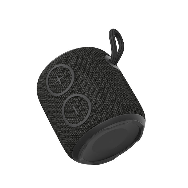 검은 가지고 다닐 수 있는 작은 야외 의장 8cm*8.9cm 5W 출력 전원 방수 IPX7